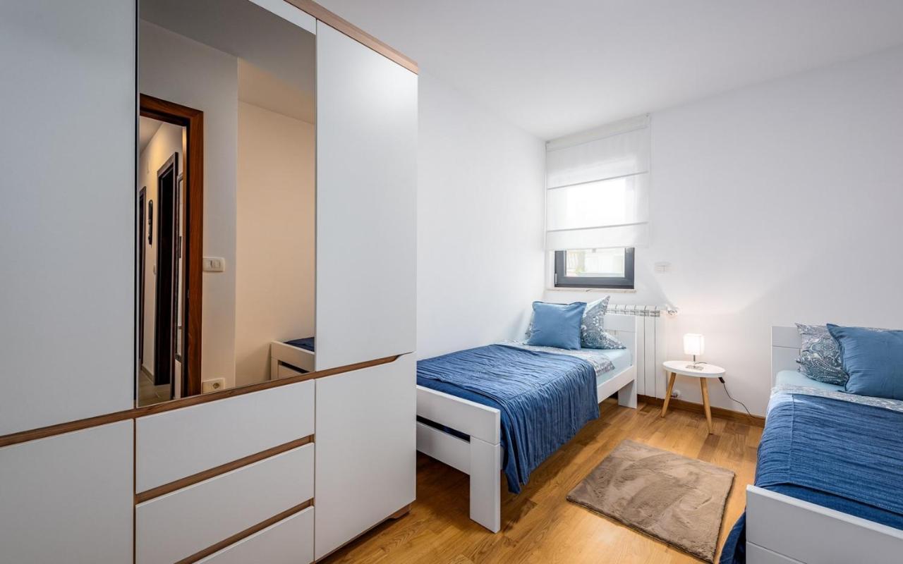 Punta Mary House With Apartment Umag Extérieur photo