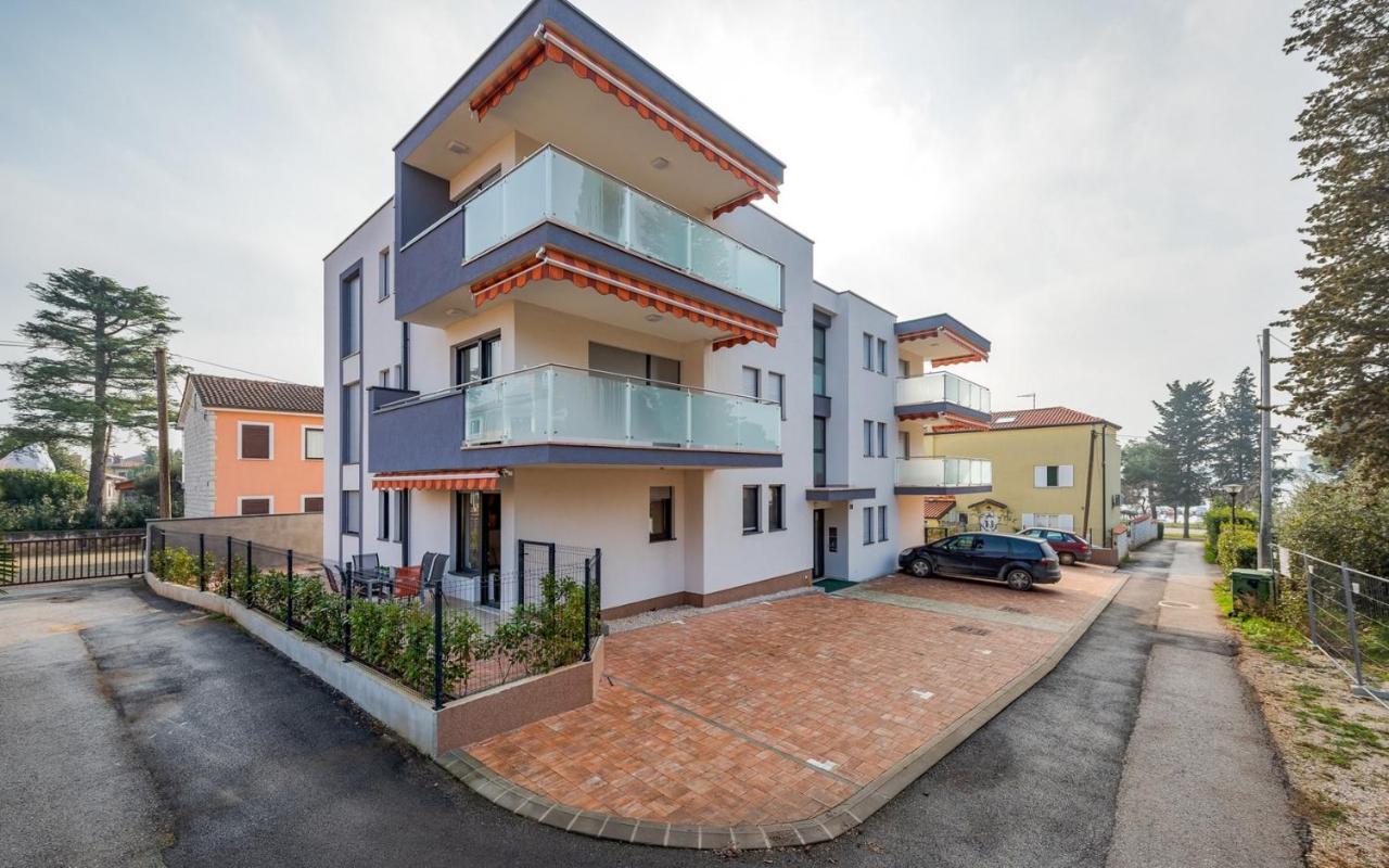 Punta Mary House With Apartment Umag Extérieur photo